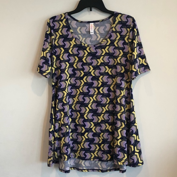 Geometric like lularoe perfect T - Picture 2 of 5